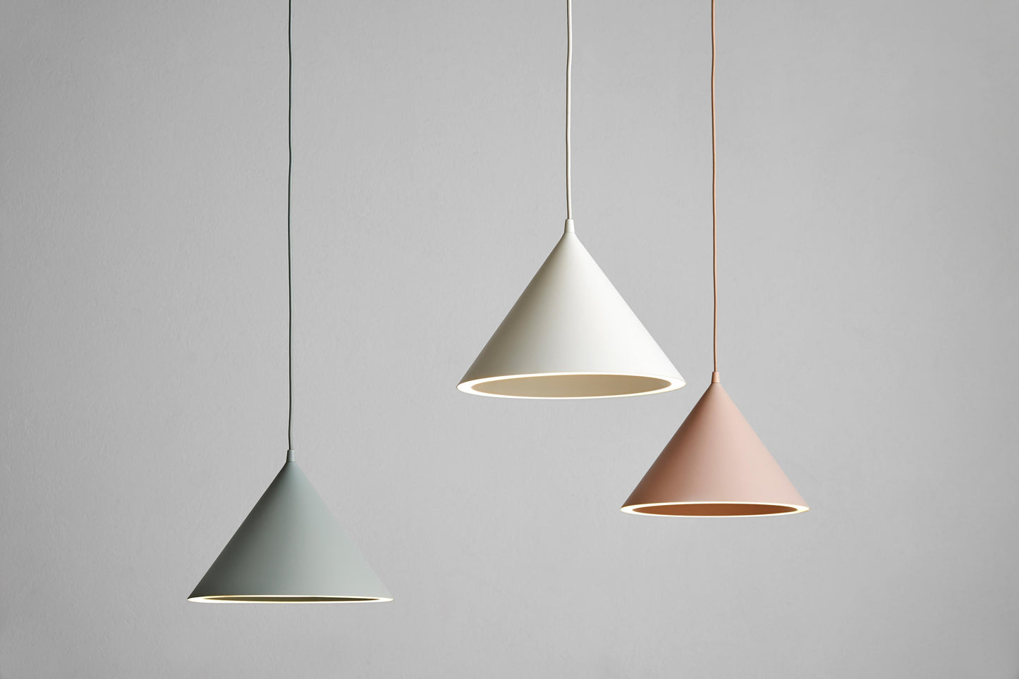 Cone Pendant Lamp - Pink